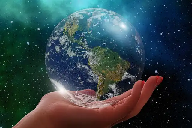 Eco-Friendly-globe